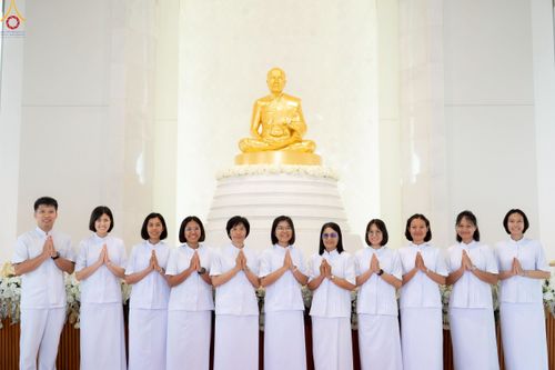 ภาพ No.239844:วันที่ 16-17 สิงหาคม พ.ศ. 2568 การปฏิบัติหน้าที่ของเจ้าหน้าที่ทุกสถานะ เพื่องานพิธีอัญเชิญรูปเหมือนพระมงคลเทพมุนี (สด จันทสโร) และพิธีกดปุ่มอัญเชิญรูปเหมือน พระมงคลเทพมุนี (สด จันทสโร) ณ มหาวิหารแก้วพระมงคลเทพมุนี ศูนย์ปฏิบัติธรรมแก้วเมืองเลย จ.เลย