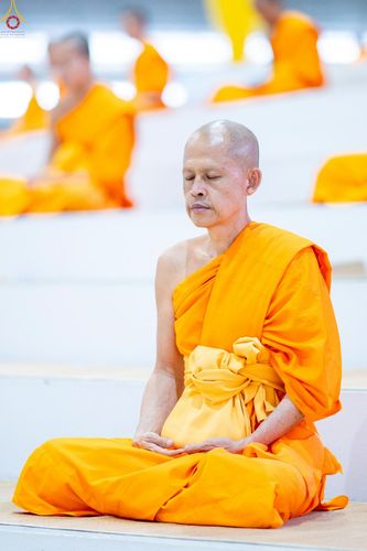 ภาพ No.227956:วันอาทิตย์ที่ 1 มิถุนายน พ.ศ. 2568 พิธีตักบาตร , พิธีบูชาข้าวพระ ณ วัดพระธรรมกาย จ.ปทุมธานี