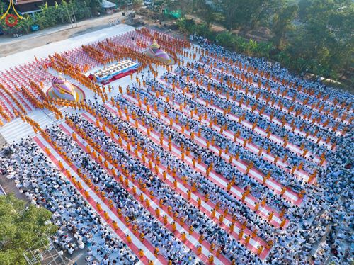 ภาพ No.112787:พิธีตักบาตรพระธรรมยาตราฯ ณ วัดสองพี่น้อง จ.สุพรรณบุรี วันที่ 15 มกราคม พ.ศ. 2567