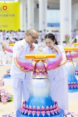 ภาพ No.134389:พิธีทอดผ้าป่าสมทบ มหาสังฆทาน 10,000 วัด ทั่วไทย วันอาทิตย์ต้นเดือนที่ 7 เมษายน พ.ศ.2567 ณ ห้องแก้วสารพัดนึก 1 สภาธรรมกายสากล  วัดพระธรรมกาย จ.ปทุมธานี