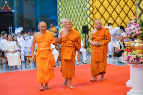 ภาพ No.210753:วันพฤหัสบดีที่ 13 มีนาคม พ.ศ. 2568  สมโภชพระประธานอุโบสถวัดป่าอุบลแก้ว จังหวัดอุบลราชธานี