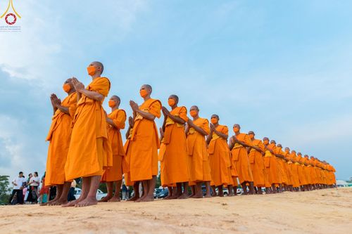 ภาพ No.129431:พิธีประดิษฐานพระบรมสารีริกธาตุ ณ มหารัตนะเจดีย์สิริปทุมสวรรค์ ศูนย์ปฏิบัติธรรมภาคใต้ อ.บางกล่ำ จ.สงขลา วันที่ 10 มีนาคม พ.ศ.2567