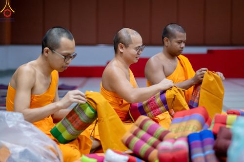 ภาพ No.60608:V.38 ทุ่มพลังเพื่อพ่อครบ 80 ปี ภาพการเตรียมงานของหน่วยงานต่างๆ เพื่อพิธีฉลองอายุวัฒนมงคล 80 ปี หลวงพ่อธัมมชโย และรับถวายมหาสังฆทาน 10,000 กว่าวัดทั่วประเทศ ในวันคุ้มครองโลก วันจันทร์ที่ 22 เมษายน พ.ศ. 2567