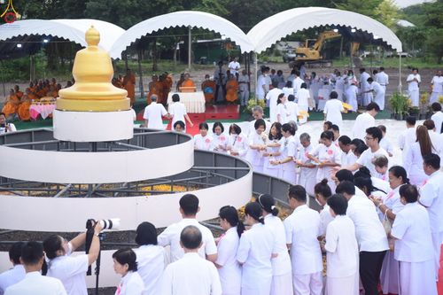 ภาพ No.246940:วันอาทิตย์ที่ 14 กันยายน พ.ศ. 2568 พิธีทอดผ้าป่า ซื้อดิน ปรับพื้นที่ลานธรรม  และพิธีกลั่นแผ่นดิน โปรยทราย สถาปนาองค์พระเจดีย์ เพื่อสร้างสันติภาพโลก  ณ ศูนย์ปฏิบัติธรรมสระบุรี อ.พระพุทธบาท จ.สระบุรี