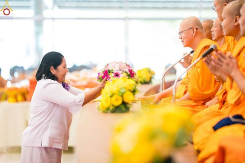 ภาพ No.128944:พิธีทอดผ้าป่าฉลองมหารัตนเจดีย์สิริปทุมสวรรค์ ณ ศูนย์ปฏิบัติธรรมภาคใต้ อ.บางกล่ำ จ.สงขลา วันที่ 10 มีนาคม พ.ศ. 2567