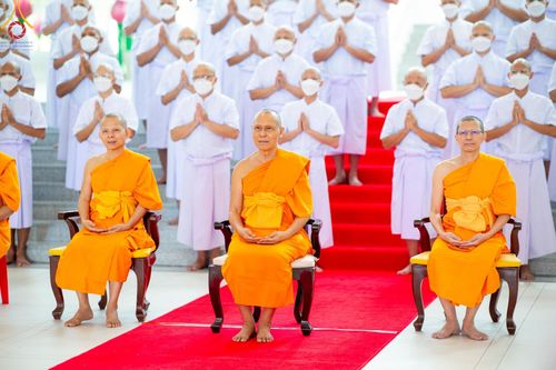 ภาพ No.141419:พิธีบรรพชาอุปสมบท โครงการอุปสมบทหมู่รุ่นผู้บริหาร รุ่นที่ 14 โครงการอุปสมบทหมู่ธรรมทายาท ระดับอุดมศึกษา รุ่นที่ 51 ภาคฤดูฝน ณ โบสถ์พระไตรปิฎก วัดพระธรรมกาย ในวันเสาร์ที่ 15 มิถุนายน พ.ศ. 2567