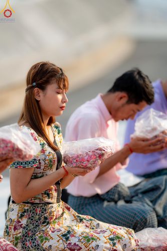 ภาพ No.120101:พิธีต้อนรับพระธรรมยาตรา ในโครงการธรรมยาตรา กตัญญูบูชา มหาปูชนียาจารย์ พระมงคลเทพมุนี(สด จนฺทสโร) พระผู้ปราบมาร อนุสรณ์สถาน 7 แห่ง ปีที่ 12 วันที่ 28 มกราคม พ.ศ. 2567 ณ วัดพระธรรมกาย จ.ปทุมธานี