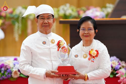 ภาพ No.207618:พิธีมอบโล่พระราชทาน สมเด็จพระกนิษฐาธิราชเจ้า กรมสมเด็จพระรัตนราชสุดาฯ สยามบรมราชกุมารี และโล่เกียรติยศโครงการตอบปัญหาธรรมะ "ทางก้าวหน้า" ครั้งที่ 42 พิธีมอบโล่วัชรเกียรติยศ โครงการตอบปัญหาศีลธรรมเพื่อสันติภาพโลก (WORLD-PEC) ครั้งที่ 18 วันที่ 12 ก.พ. 2568