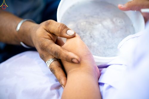 ภาพ No.78767:พิธีปลงผมนาคธรรมทายาท โครงการอบรมยุวธรรมทายาท มัชฌิมธรรมทายาท และธรรมทายาทรุ่นอุดมศึกษา ณ สภาธรรมกายสากล วัดพระธรรมกาย วันเสาร์ที่ 1 เมษายน พ.ศ. 2566