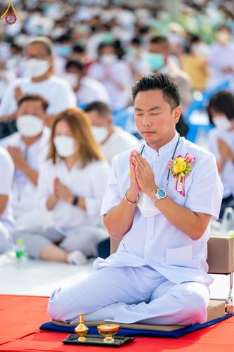 ภาพ No.49648:ประมวลภาพพิธีตักบาตรพระสงฆ์ 1,091 รูป เนื่องในวันแม่แห่งชาติ ณ ตลาดจัมโบ้ ชุดที่ 2