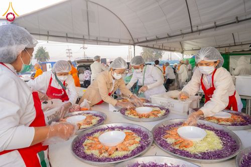 ภาพ No.291338:วันที่ 10 มกราคม พ.ศ. 2569 พิธีถวายภัตตาหารเป็นสังฆทาน แด่พระธรรมยาตรา ณ อนุสรณ์สถานคลองบางนางแท่น อ.สามพราน จ.นครปฐม ในโครงการธรรมยาตรา กตัญญูบูชา มหาปูชนียาจารย์ พระมงคลเทพมุนี(สด จนฺทสโร) พระผู้ปราบมาร อนุสรณ์สถาน 7 แห่ง ปีที่ 14