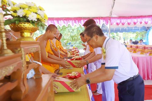 ภาพ No.78267:พิธีทอดผ้าป่าสามัคคีเพื่อสร้างอาคารปฏิบัติธรรมหลังแรก โซนใต้ 2 ครั้งที่ 9 รวมใจ 7 จังหวัดภาคใต้  (สงขลา ปัตตานี ยะลา นราธิวาส ตรัง สตูล และพัทลุง) ณ ศูนย์ปฏิบัติธรรมนานาชาติสะเดา อ.สะเดา จ.สงขลา วันอาทิตย์ที่ 19 มีนาคม 2566