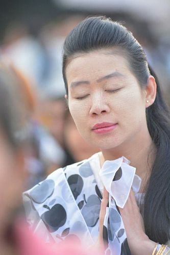 ภาพ No.15816:ประมวลภาพตักบาตรพระ 3 แผ่นดิน พระ 10,000 รูป ปีที่ 2 จ.เชียงราย