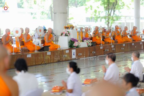 ภาพ No.90551:พิธีบุพเปตพลี  ครั้งที่ 141 ร่วมอุทิศบุญแด่หมู่ญาติที่ล่วงลับไปแล้ว และสืบทอดอายุพระพุทธศาสนา วันพฤหัสบดีที่ 14 ตุลาคม พ.ศ.2566 วันพระแรม 15 ค่ำ เดือน 10 ณ หอฉันคุณยายอาจารย์ฯ วัดพระธรรมกาย