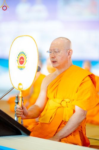 ภาพ No.51948:ประมวลภาพพิธีกฐินสัมฤทธิ์ ปีที่ 15 และกฐินสมทบ วัดกัลยาณมิตรทั้งภายในและต่างประเทศ ปีที่ 5