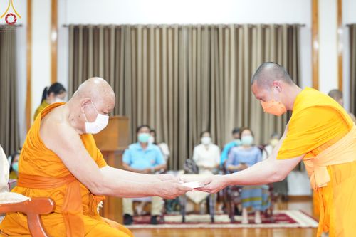 ภาพ No.49811:ประมวลภาพพิธีมอบทุนการศึกษา นักเรียนนักศึกษา-พระภิกษุผู้สอบได้ ป.ธ. 3, 6, 9 สำนักเรียนคณะสงฆ์ปทุมฯ ประจำปี 2565 ณ วัดเขียนเขตพระอารามหลวง จ.ปทุมธานี