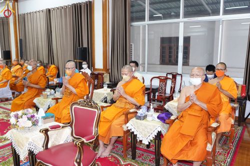 ภาพ No.49826:ประมวลภาพพิธีมอบทุนการศึกษา นักเรียนนักศึกษา-พระภิกษุผู้สอบได้ ป.ธ. 3, 6, 9 สำนักเรียนคณะสงฆ์ปทุมฯ ประจำปี 2565 ณ วัดเขียนเขตพระอารามหลวง จ.ปทุมธานี