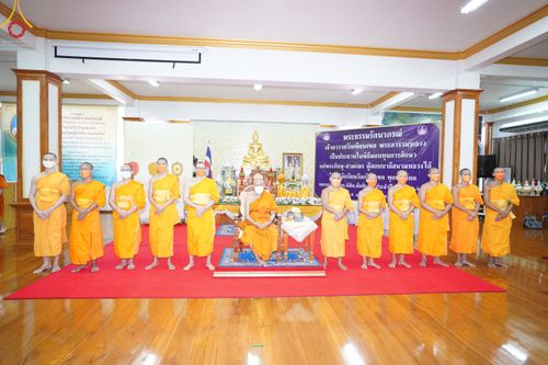 ภาพ No.49827:ประมวลภาพพิธีมอบทุนการศึกษา นักเรียนนักศึกษา-พระภิกษุผู้สอบได้ ป.ธ. 3, 6, 9 สำนักเรียนคณะสงฆ์ปทุมฯ ประจำปี 2565 ณ วัดเขียนเขตพระอารามหลวง จ.ปทุมธานี