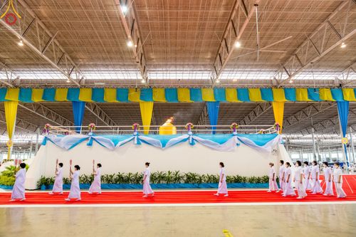 ภาพ No.51764:พิธีมุทิตาสักการะ พระภิกษุ-สามเณรผู้สอบผ่านเปรียญธรรม 9,6,3 ประโยค สาธุชนผู้สอบผ่านบาลีศึกษา 9,6,3 ประโยค ปีพุทธศักราช 2563-2565