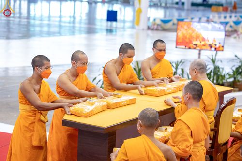 ภาพ No.51779:พิธีมุทิตาสักการะ พระภิกษุ-สามเณรผู้สอบผ่านเปรียญธรรม 9,6,3 ประโยค สาธุชนผู้สอบผ่านบาลีศึกษา 9,6,3 ประโยค ปีพุทธศักราช 2563-2565