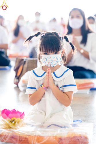 ภาพ No.51994:ประมวลภาพพิธีกฐินสัมฤทธิ์ ปีที่ 15 และกฐินสมทบ วัดกัลยาณมิตรทั้งภายในและต่างประเทศ ปีที่ 5