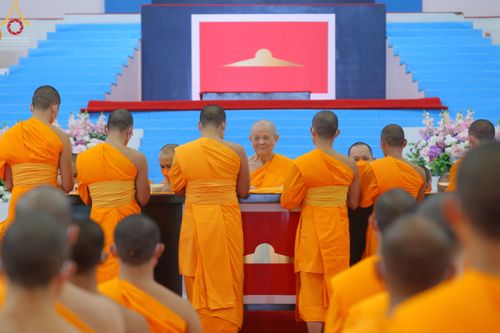 ภาพ No.51786:พิธีมุทิตาสักการะ พระภิกษุ-สามเณรผู้สอบผ่านเปรียญธรรม 9,6,3 ประโยค สาธุชนผู้สอบผ่านบาลีศึกษา 9,6,3 ประโยค ปีพุทธศักราช 2563-2565