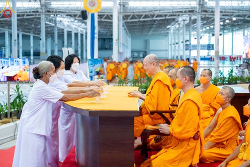 ภาพ No.51796:พิธีมุทิตาสักการะ พระภิกษุ-สามเณรผู้สอบผ่านเปรียญธรรม 9,6,3 ประโยค สาธุชนผู้สอบผ่านบาลีศึกษา 9,6,3 ประโยค ปีพุทธศักราช 2563-2565