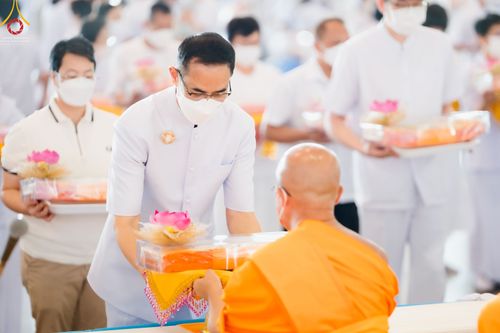 ภาพ No.52017:ประมวลภาพพิธีกฐินสัมฤทธิ์ ปีที่ 15 และกฐินสมทบ วัดกัลยาณมิตรทั้งภายในและต่างประเทศ ปีที่ 5