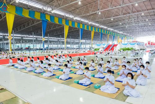 ภาพ No.51850:พิธีมุทิตาสักการะ พระภิกษุ-สามเณรผู้สอบผ่านเปรียญธรรม 9,6,3 ประโยค สาธุชนผู้สอบผ่านบาลีศึกษา 9,6,3 ประโยค ปีพุทธศักราช 2563-2565