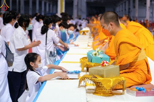 ภาพ No.51864:พิธีมุทิตาสักการะ พระภิกษุ-สามเณรผู้สอบผ่านเปรียญธรรม 9,6,3 ประโยค สาธุชนผู้สอบผ่านบาลีศึกษา 9,6,3 ประโยค ปีพุทธศักราช 2563-2565