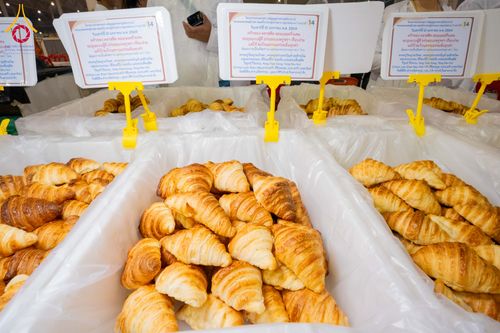 ภาพ No.306985:วันที่ 31 มกราคม พ.ศ. 2569 พิธีถวายภัตตาหารเป็นสังฆทาน แด่พระธรรมยาตรา ณ วัดพระธรรมกาย  จังหวัดปทุมธานี ในโครงการธรรมยาตรา กตัญญูบูชา มหาปูชนียาจารย์ พระมงคลเทพมุนี(สด จนฺทสโร) พระผู้ปราบมาร อนุสรณ์สถาน 7 แห่ง ปีที่ 14