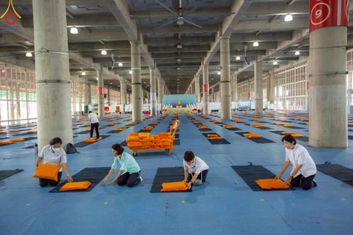 ภาพ No.219005:วันที่ 18-20 เมษายน พ.ศ. 2568 การเตรียมงานในลานธรรม , วิหารคด เพื่องานวันคุ้มครองโลก 22 เมษายน พศ. 2568