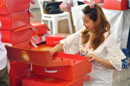 ภาพ No.212091:วันจันทร์ที่ 17 มีนาคม พ.ศ. 2568 บุญบรรจุกล่องไทยธรรม เพื่อถวายแด่พระสังฆาธิการ 40,000 กว่าวัดทั่วไทย ในวันคุ้มครองโลก 22 เมษายน พ.ศ. 2568 ณ บ้านแก้วเรือนทองคุณยายฯ วัดพระธรรมกาย