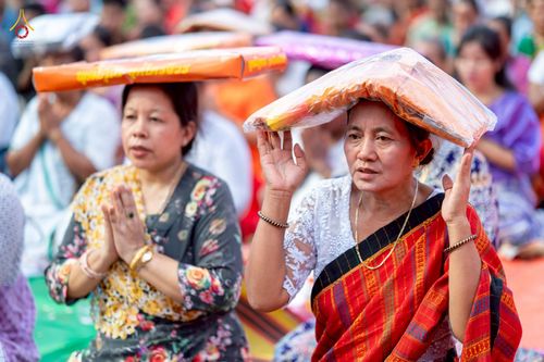 ภาพ No.257572:วันที่ 17 ตุลาคม พ.ศ. 2568 พิธีทอดกฐินสมทบวัดกัลยาณมิตรต่างประเทศ  บูชาธรรม 81 ปี หลวงพ่อธัมมชโย ณ ศูนย์ปฏิบัติธรรมไมตรีปูร์ เมืองคาร์การชารี ประเทศบังกลาเทศ 