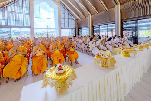 ภาพ No.249249:วันที่ 20 กันยายน พ.ศ. 2568 พิธีประดิษฐานรูปหล่อหลวงปู่วัดปากน้ำ ภาษีเจริญ ณ วิหารพระมงคลเทพมุนี (สด จนฺทสโร) ศูนย์ปฏิบัติธรรมภูเก็ต จ.ภูเก็ต