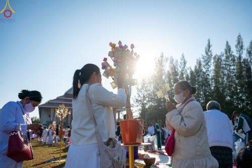 ภาพ No.103907:พิธีตักบาตรพระ 1,000 รูป ครั้งที่ 7 ถวายเป็นพุทธบูชา เพื่อช่วยเหลือคณะสงฆ์ 323 วัด 4 จังหวัดชายแดนภาคใต้ และถวายแด่คณะสงฆ์จังหวัดพิษณุโลก ณ ลานธรรมธุดงคสถานพิษณุโลก อ.วังทอง จ.พิษณุโลก วันที่ 24 ธันวาคม พ.ศ. 2566