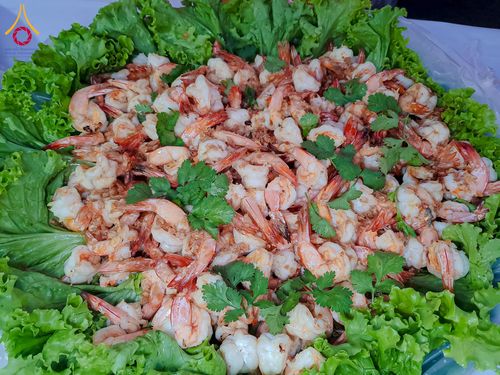 ภาพ No.194969:พิธีถวายภัตตาหารเป็นสังฆทาน แด่พระธรรมยาตรา ณ อนุสรณ์สถานมหาวิหารพระมงคลเทพมุนี (โลตัสแลนด์) อ.สองพี่น้อง จ.สุพรรณบุรี ในโครงการธรรมยาตรา กตัญญูบูชา มหาปูชนียาจารย์ พระมงคลเทพมุนี(สด จนฺทสโร) พระผู้ปราบมาร แห่ง ปีที่ 13 วันที่ 14 มกราคม พ.ศ.2568