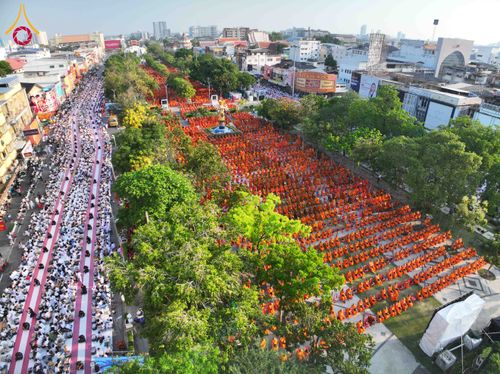 ภาพ No.312617:วันอาทิตย์ที่ 8 มีนาคม พ.ศ.2569 ทำบุญเมืองนครราชสีมา 558 ปี ตักบาตรพระ 10,000 รูป