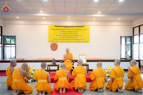 ภาพ No.276754:วันเสาร์ที่ 6 ธันวาคม พ.ศ. 2568 พิธีมุทิตาสักการะ เนื่องในโอกาสที่พระเดชพระคุณพระพรหมดิลก เจ้าอาวาสวัดสามพระยา วรวิหาร เมตตาเป็นประธานในพิธีตั้งฐานานุกรมใน พระราชวิเทศวชิรเวที (บัณฑิต วรปญฺโญ) ผู้ช่วยเจ้าอาวาสวัดพระธรรมกาย (ไวโรจน์ วิโรจโน) ผู้ช่วยเจ้าอา