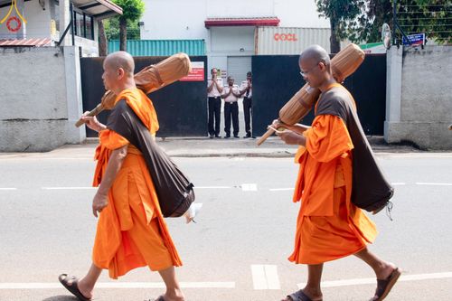 ภาพ No.140750:PhotoStory มหาศรัทธา ธรรมยาตราศรีลังกา EP.4 โครงการสยาม-ลังกา ธรรมยาตรา ฉลองเทศกาลวิสาขบูชาแห่งชาติ ศรีลังกา  บูชาธรรม 80 ปีหลวงพ่อธัมมชโย เส้นทางจาก เมืองดัมบูลลา ไปยัง เมืองมาตะเล  ตั้งแต่วันที่ 17-20 พฤษภาคม พ.ศ. 2567