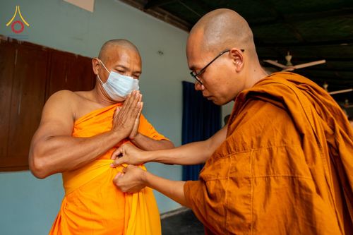 ภาพ No.75994:พิธีบรรพชาสามเณร ณ วัดปันชารี สันติปูร์ อรัญกฏิ เมืองคาร์กาชารี ประเทศบังกลาเทศ วันที่ 10 กุมภาพันธ์ พ.ศ. 2566