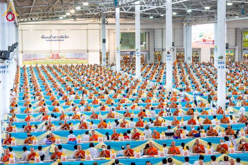 ภาพ No.60011:พิธีเจริญพระพุทธมนต์ "ฉลองอายุวัฒนมงคล 80 ปี หลวงพ่อธัมมชโย" พิธีถวายไทยธรรม คณะสงฆ์ 10,000 กว่าวัดทั่วประเทศ ในวันคุ้มครองโลก วันจันทร์ที่ 22 เมษายน พ.ศ. 2567 ณ สภาธรรมกายสากล วัดพระธรรมกาย จ.ปทุมธานี