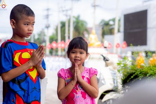 ภาพ No.239241:วันอาทิตย์ที่ 17 สิงหาคม พ.ศ. 2568 พิธีอัญเชิญรูปเหมือนพระมงคลเทพมุนี (สด จันทสโร) ณ ศาลากลางจังหวัดเลย ถึงลานพญานาค สวนสาธารณะกุดป่อง อ.เมือง จ.เลย