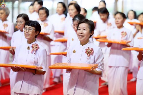 ภาพ No.243993:วันอาทิตย์ที่ 7 กันยายน พ.ศ. 2568 พิธีทอดผ้าป่าสมทบกฐินวัดพระธรรมกาย และสมทบกฐิน 30,000 วัดทั่วไทย ครั้งที่ 2 ณ ห้องแก้วสารพัดนึก 1 วัดพระธรรมกาย