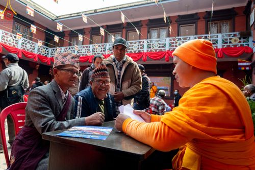 ภาพ No.209836:วันที่ 28 กุมภาพันธ์ พ.ศ.2568 พิธีเปิดโครงการบวชสามเณร พิธีถวายไทยธรรม พิธีขอขมามอบผ้าไตร  ณ เมืองปาตัน ประเทศเนปาล