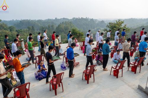 ภาพ No.127662:Photo Story ปฐมบรรพชาชาวพุทธมาร์มา Episode 2/5 วันที่ 6-7 กุมภาพันธ์ พ.ศ. 2567  โครงการบรรพชาครั้งประวัติศาสตร์ แห่งเทือกเขาจิตตะกอง  ครั้งแรกของชาวพุทธมาร์มา บังกลาเทศ บูชาธรรม 80 ปีหลวงพ่อธัมมชโย ณ วัดธัมจักร อรัญกุฏิ เมืองรัมการ์ คาร์กาชารี บังกลาเทศ