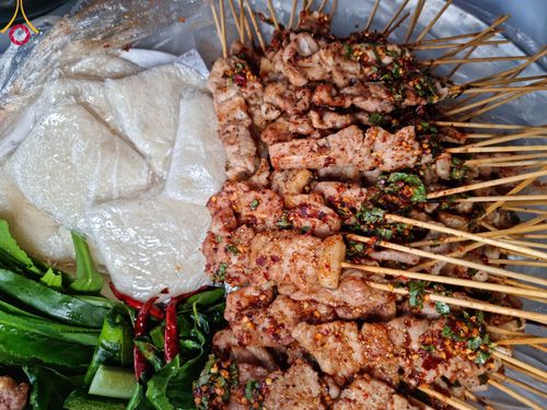 ภาพ No.109245:พิธีถวายภัตตาหารเป็นสังฆทาน แด่คณะพระธรรมยาตราฯ วันที่ 10 มกราคม พ.ศ. 2567 ณ อนุสรณ์สถานคลองบางนางแท่น อ.สามพราน จ.นครปฐม