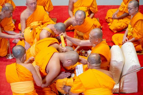 ภาพ No.227766:วันเสาร์ที่ 31 พฤษภาคม พ.ศ.2568 พิธีถวายผ้าไตรแด่สามเณรผู้เข้ารับการอุปสมบท , พิธีอุปสมบทสามเณรเตรียม DCI วัดพระธรรมกาย จ.ปทุมธานี