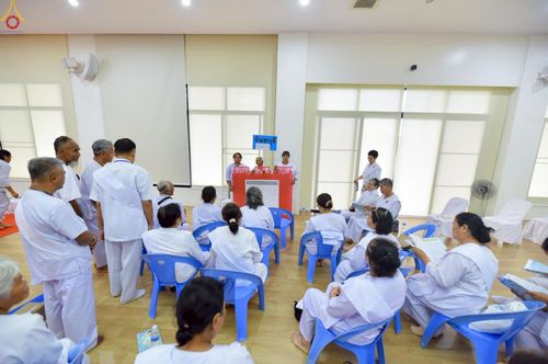 ภาพ No.250126:วันที่ 26-28 กันยายน พ.ศ. 2568 โครงการอบรมอุบาสกแก้ว อุบาสิกาแก้ว รุ่นที่ 3 ตัวแทนทอดกฐินสามัคคีทั่วไทย 30,000 วัด ณ ศูนย์ปฏิบัติธรรมจันทบุรี จ.จันทบุรี