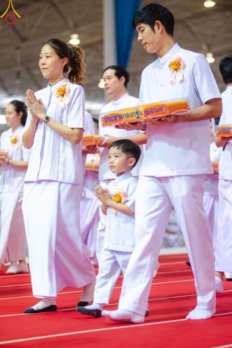 ภาพ No.167768:พิธีทอดกฐิน และ พิธีกรานกฐิน ในวันอาทิตย์ที่ 3 พฤศจิกายน พ.ศ. 2567 ณ วัดพระธรรมกาย จ.ปทุมธานี